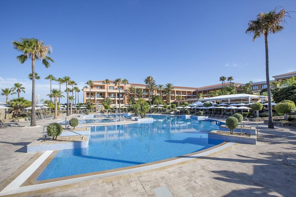Hipotels Barrosa Palace & Spa Chiclana de la Frontera Exteriör bild The resort's main pool