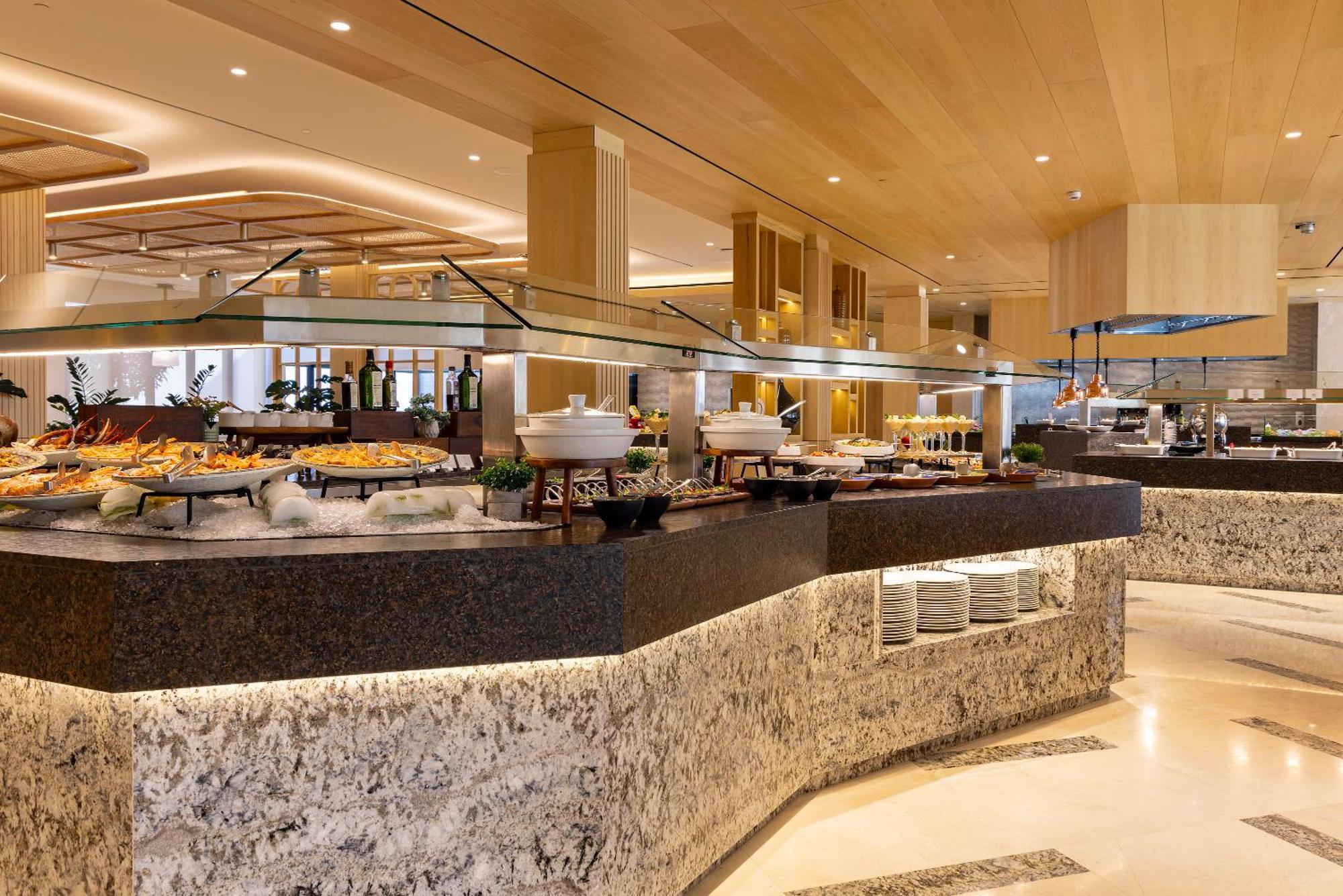 Hipotels Barrosa Palace & Spa Chiclana de la Frontera Exteriör bild The buffet at the hotel